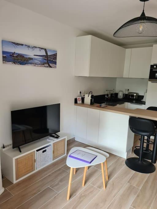 T2 Neuf, Parking Prive,Acces Mer Bandol Exterior photo